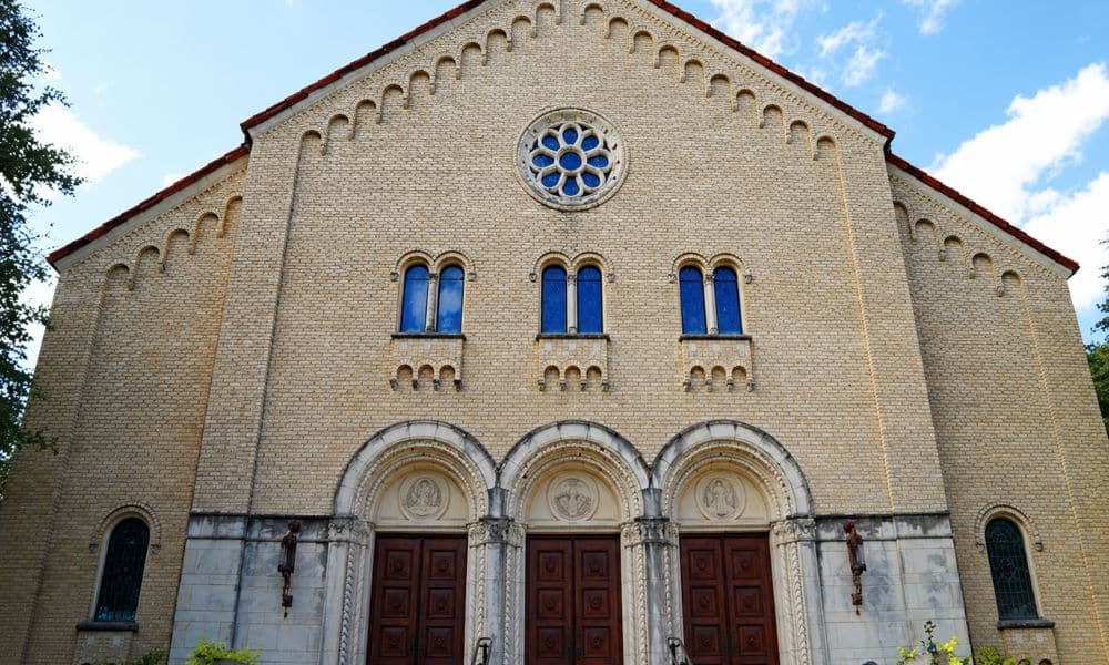 Catholic Churches in Dallas - Holy Trinity - Catholic Mass Times